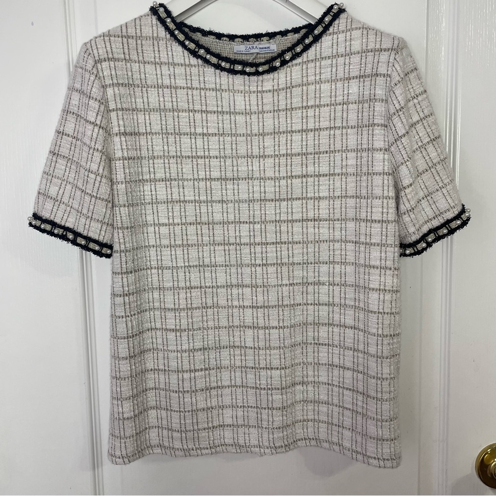 Zara Top, Authentic